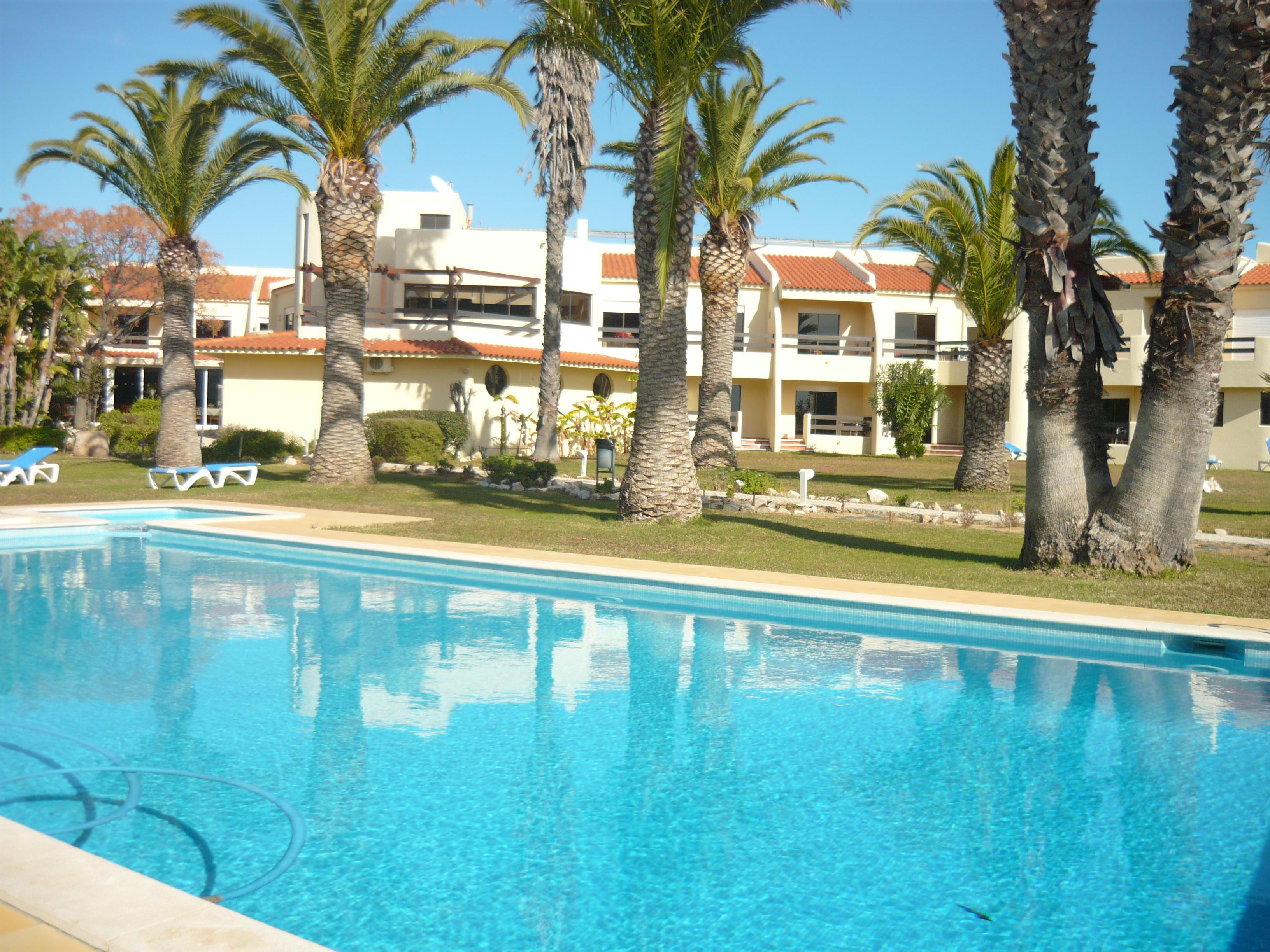 Da Lota - Beachfront Hotel