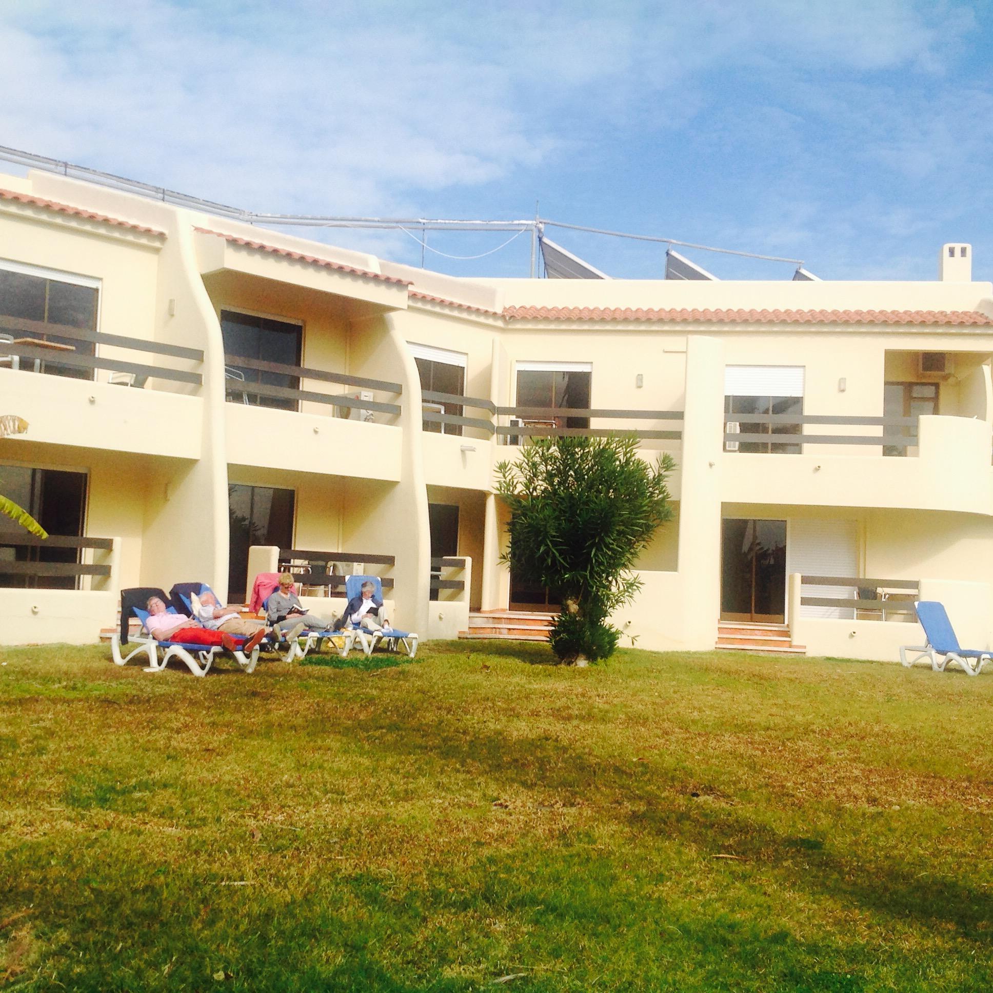 Da Lota - Beachfront Hotel Manta Rota