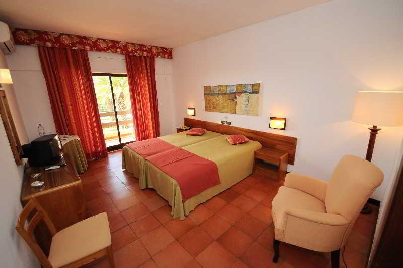 Da Lota - Beachfront Hotel Manta Rota