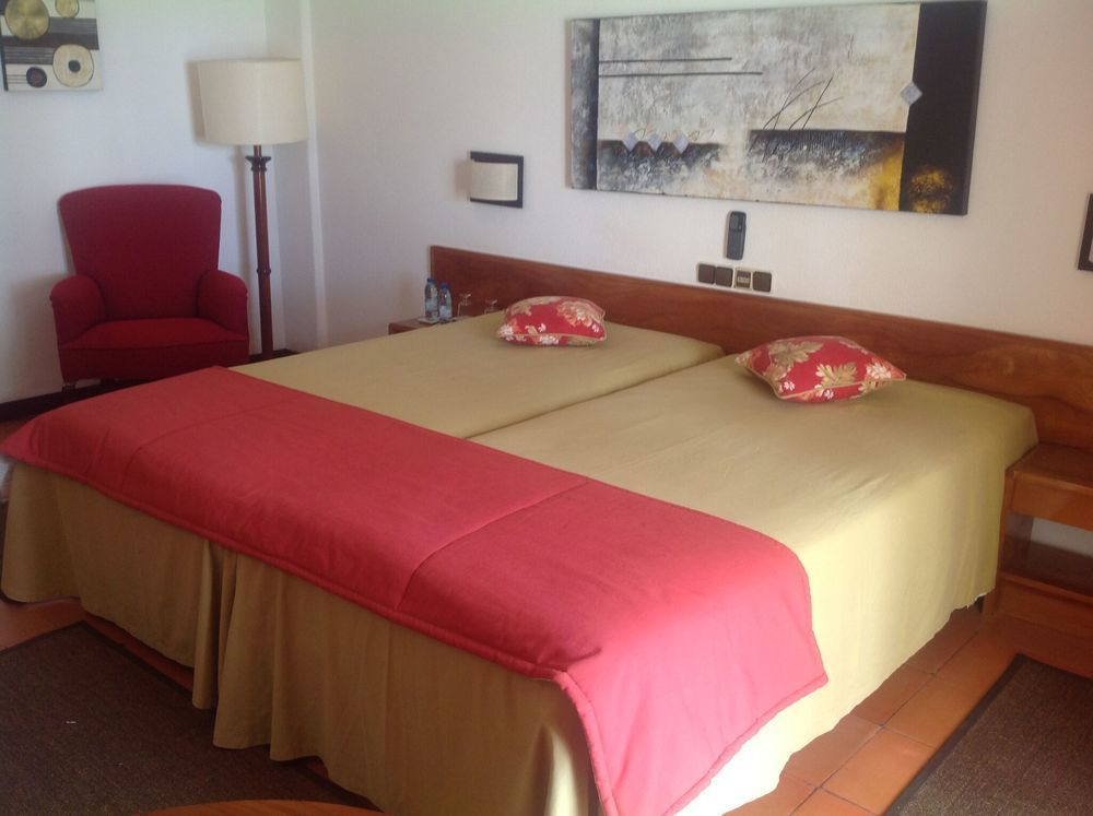 Hotel Da Lota - Beachfront Manta Rota